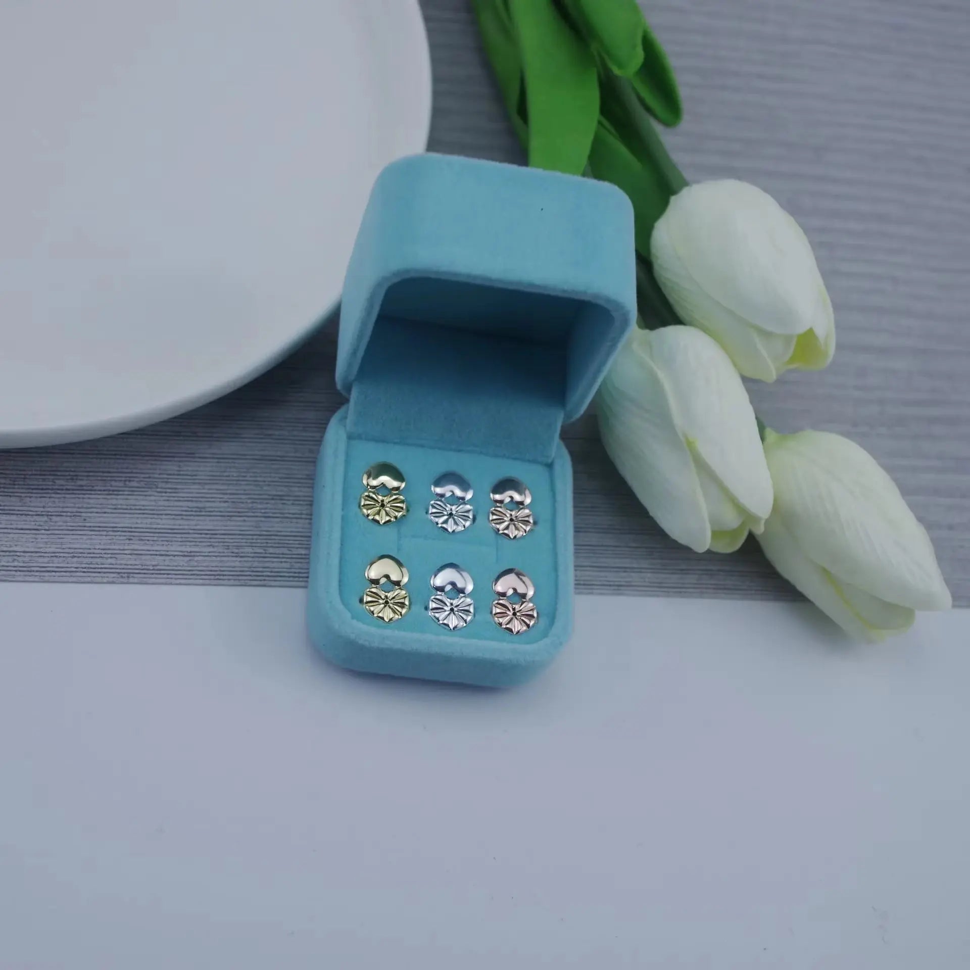 Adjustable Love Heart Stud Earring Lifts for Enhanced Ear Lobe Support and Ornament Display