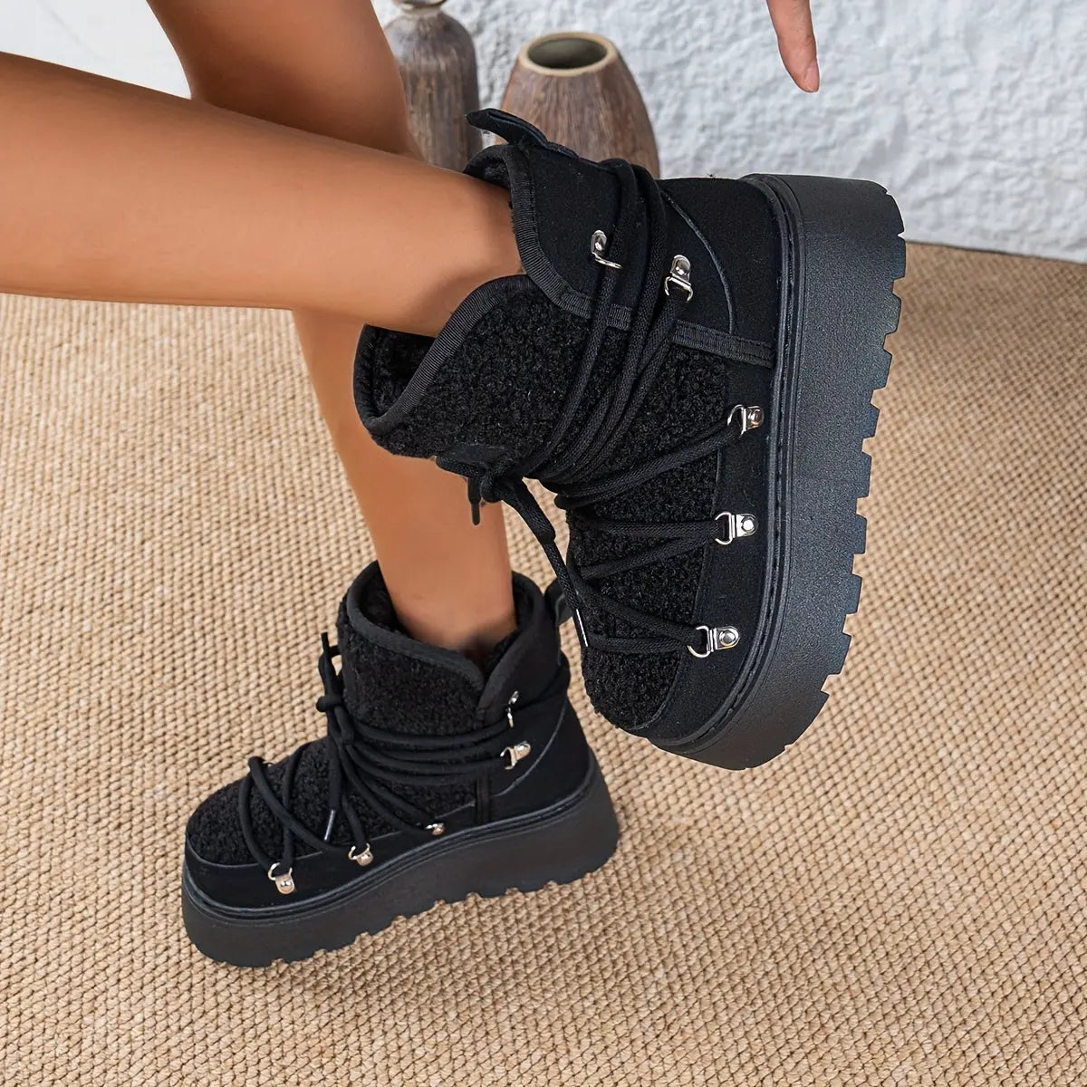 Women’s Cozy Fleece-Lined Winter Boots – Warm Lace-Up Snow Shoes with Buckles NNOS