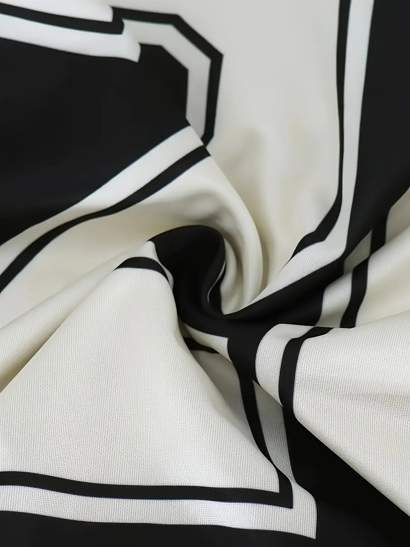 Women’s Patchwork V-Neck Sweater – Color Clash Loose Long-Sleeve Streetwear NNOS