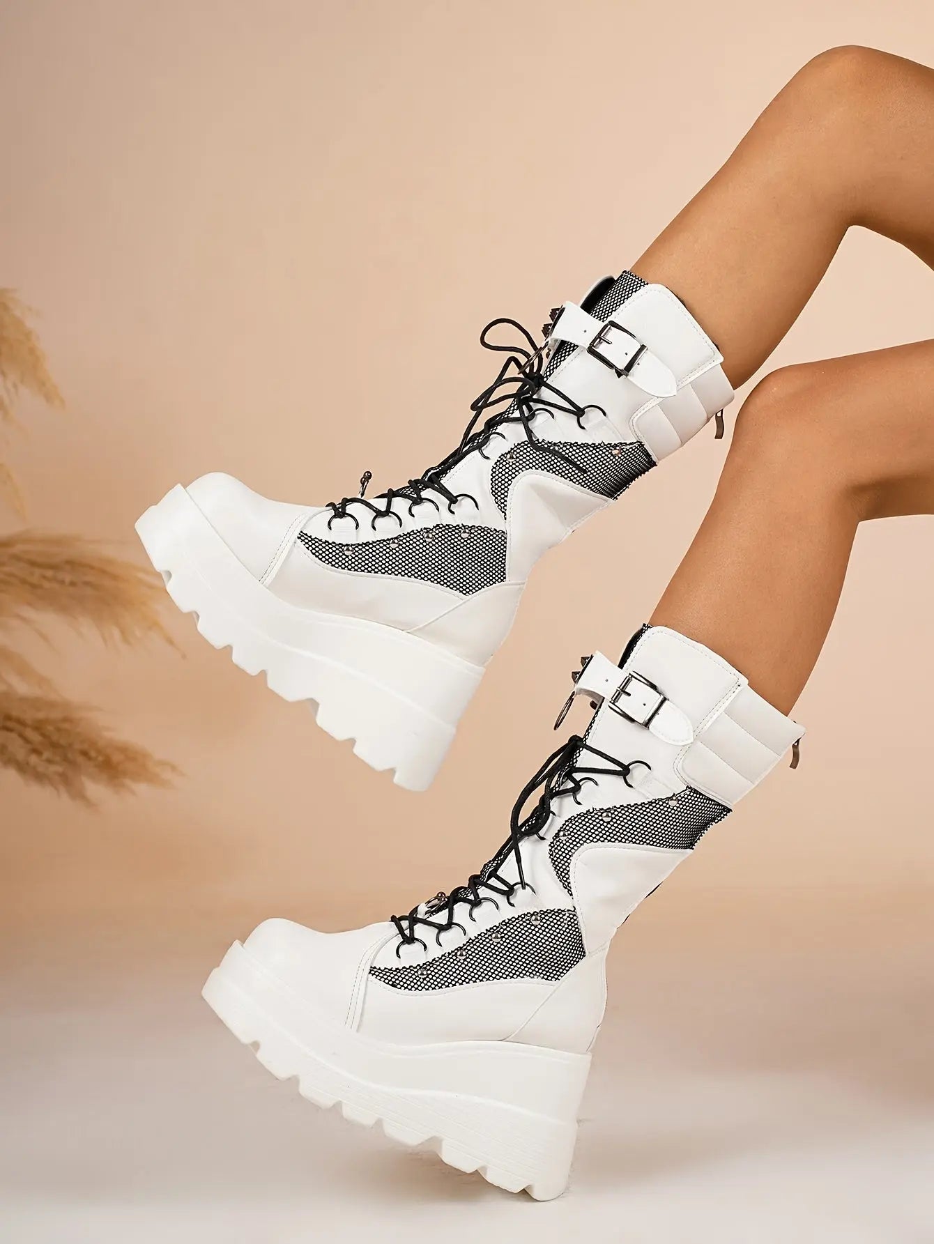 Women’s Y2K Gothic Motorcycle Boots – Platform Lace-Up Punk Style with Buckles NNOS