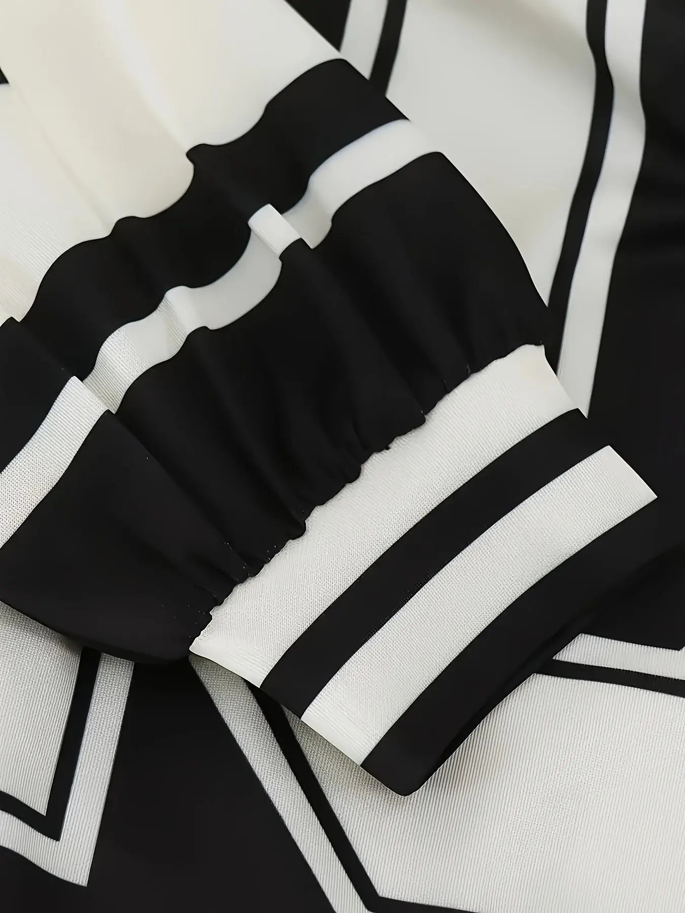 Women’s Patchwork V-Neck Sweater – Color Clash Loose Long-Sleeve Streetwear NNOS