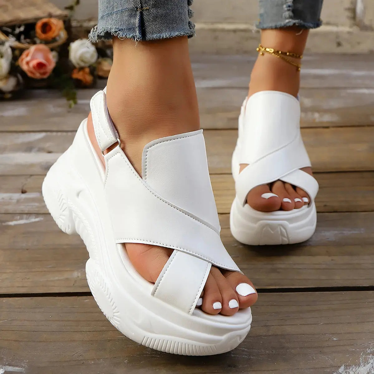 New Summer Fashion Comfortable Round-toe Wedge Light Roman Sandals Non-slip Thick-soled Lace-up Casual Sneakers for Women NNOS