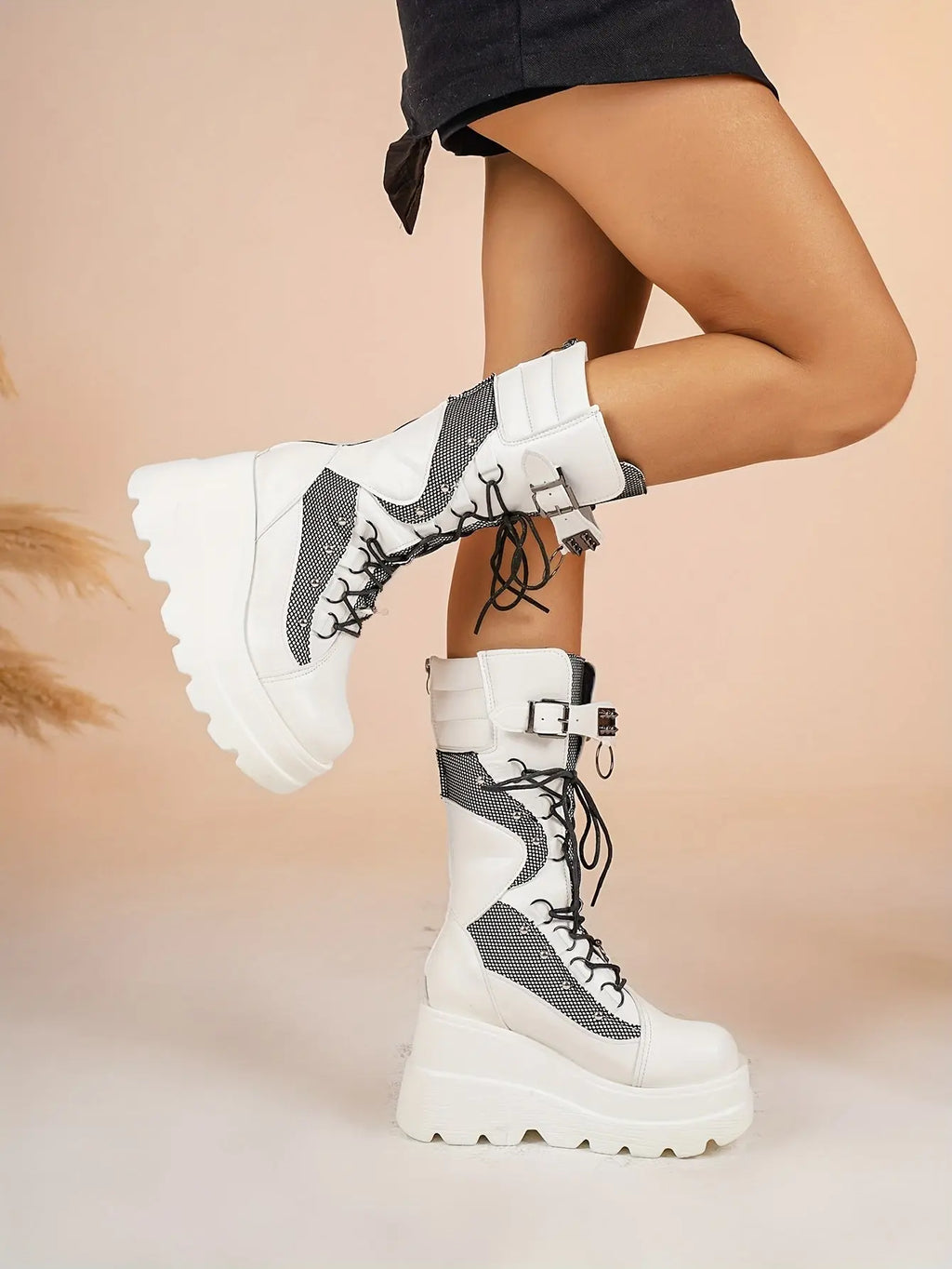 Women’s Y2K Gothic Motorcycle Boots – Platform Lace-Up Punk Style with Buckles NNOS