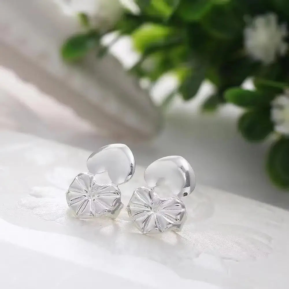 Adjustable Love Heart Stud Earring Lifts for Enhanced Ear Lobe Support and Ornament Display
