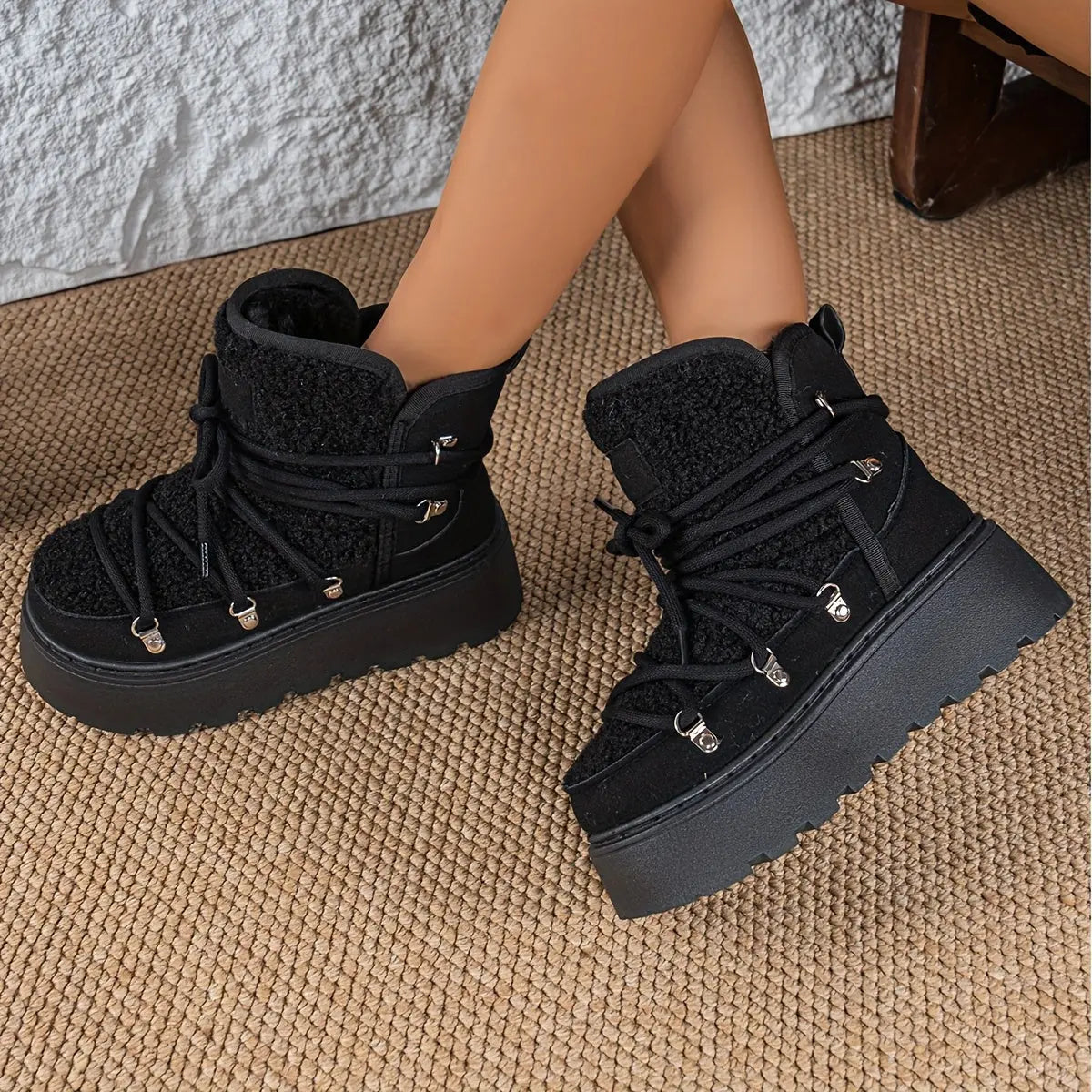 Women’s Cozy Fleece-Lined Winter Boots – Warm Lace-Up Snow Shoes with Buckles NNOS