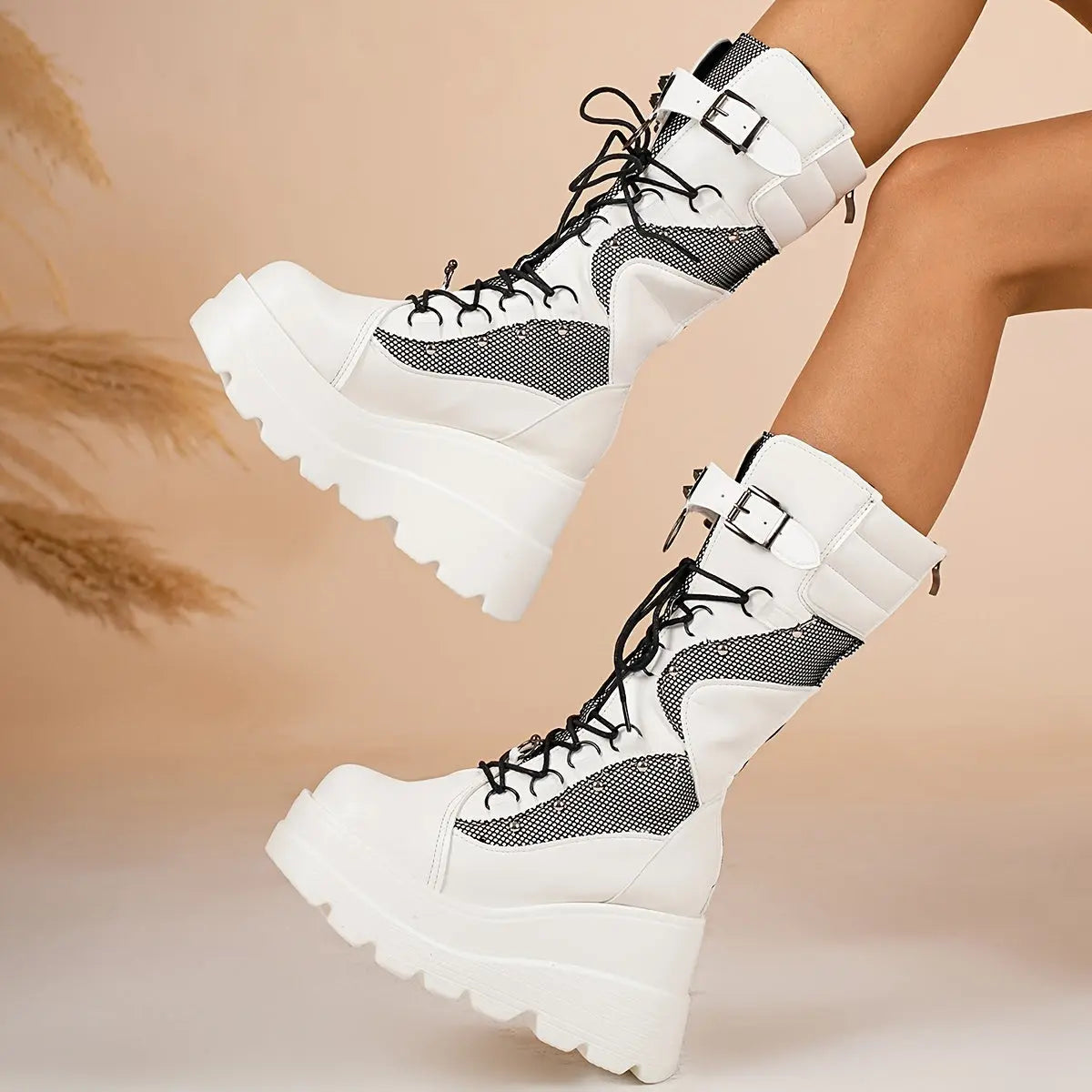 Women’s Y2K Gothic Motorcycle Boots – Platform Lace-Up Punk Style with Buckles NNOS