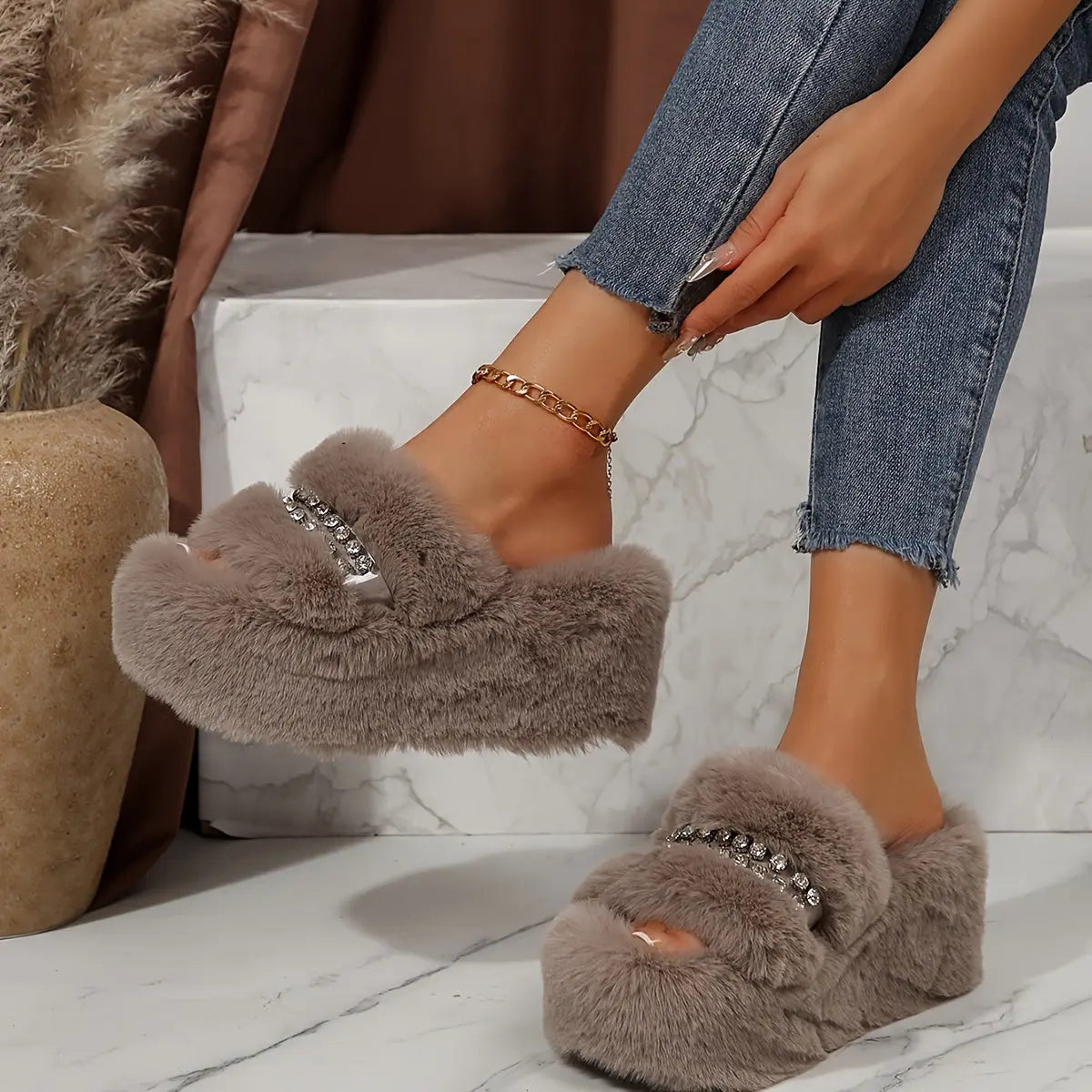 Women’s Winter Plush Slip-On Shoes – Cozy Open-Toe Indoor/Outdoor House Wear NNOS